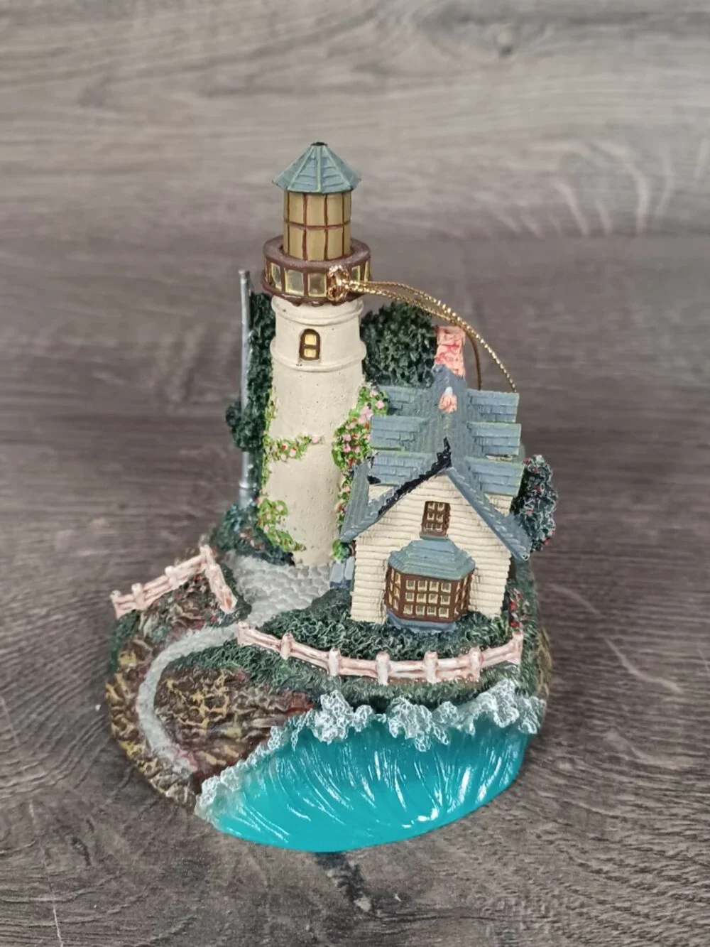 Hawthorne Thomas Kinkade Illuminated Ornament Collection Light In The Storm 2000